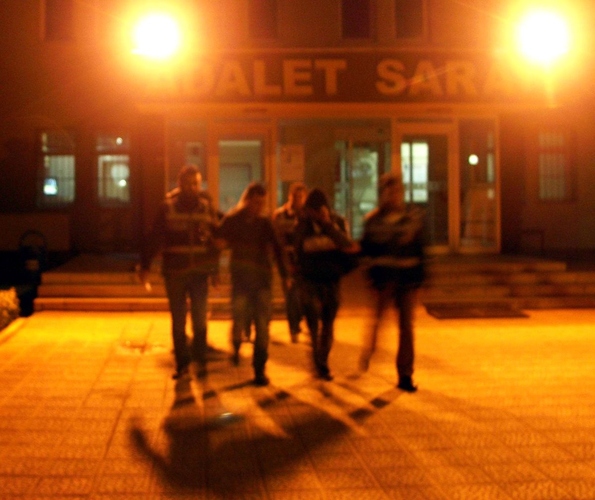 Rakı Çalan Hırsızlar Tutuklandı