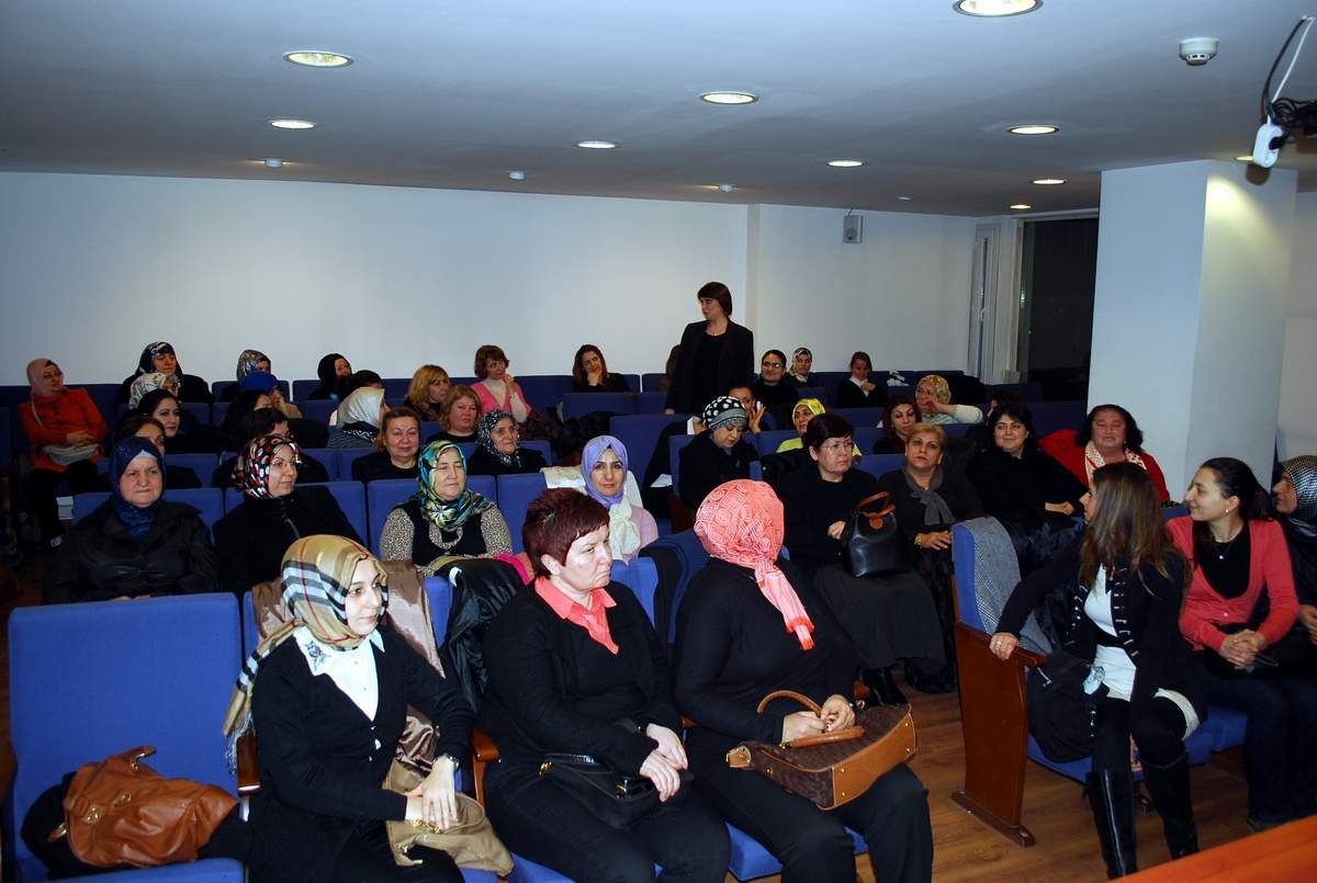 AK Parti Kadın Kolları Genişletilmiş Toplantıda Bir Araya Geldi