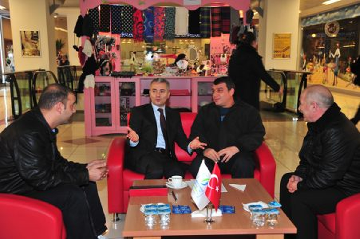 Başkan Uzun Halkın Derdini Her Ortamda Dinliyor