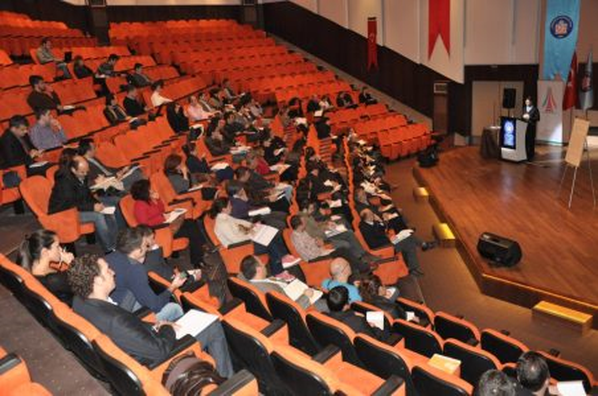 Batı Akdeniz\'de Proje Hazırlama Eğitimleri Sürüyor