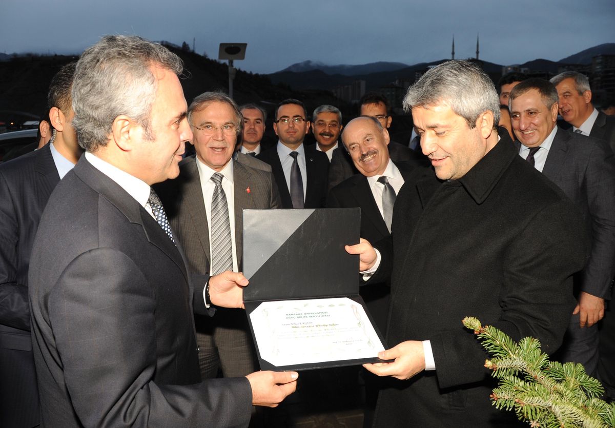 Bilim, Sanayi ve Teknoloji Bakanı Nihat Ergün\'den Kbü\'ye Ziyaret