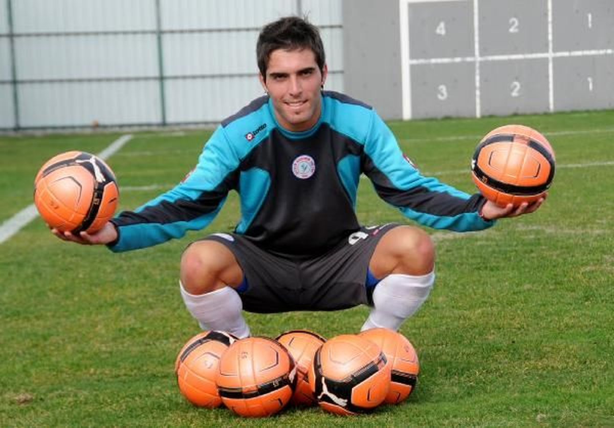 Çaykur Rizespor\'un Yeni Transferi Depetrıs, İlk İdmanına Çıktı
