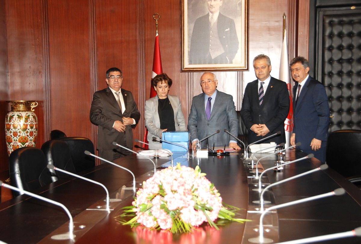 CHP\'den TBMM Başkanı Çiçek\'e Ziyaret