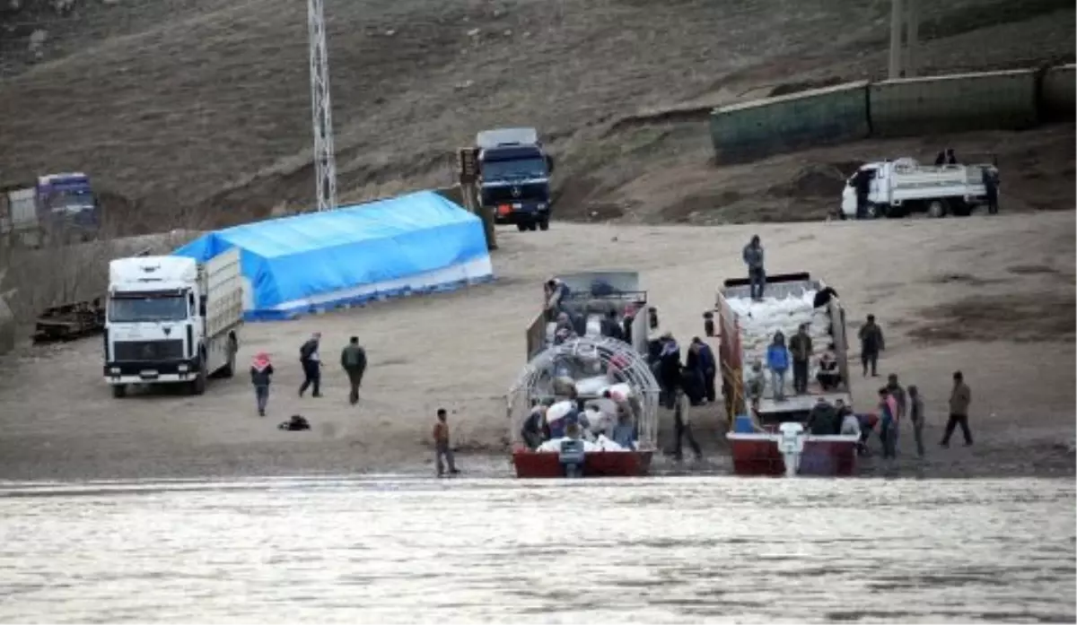 Dicle Nehri Üzerinde Kurulan "İnsanlık Köprüsü\'\'