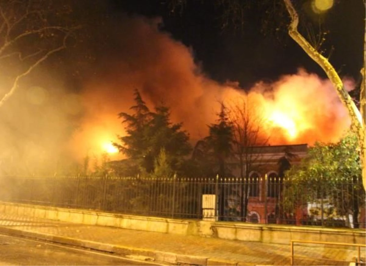 Galatasaray Üniversitesi\'ndeki Yangın
