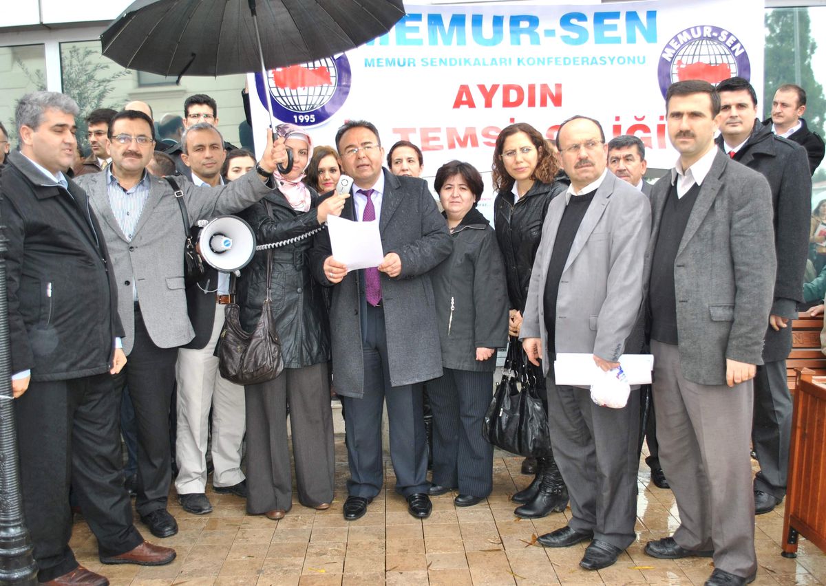 İmzalar Kılık Kıyafet Özgürlüğü İçin Atılıyor