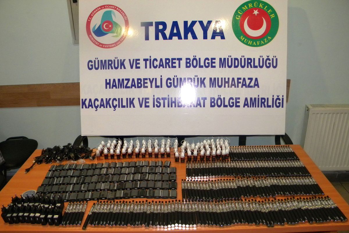 Kapıkule ve Hamzabeyli\'de 92 Bin Liralık Elektronik Sigara Ele Geçirildi