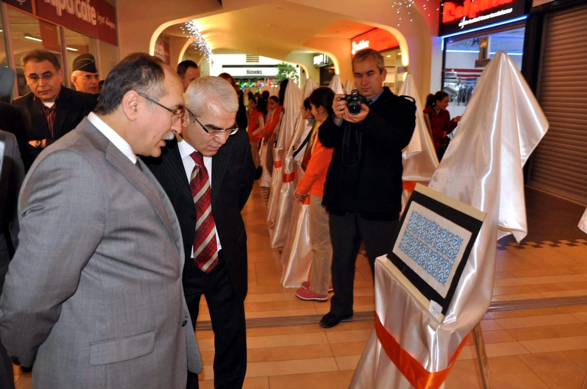 Kardelen Koleji Resim Sergisi, Vali Abdurrahman Savaş Tarafından Açıldı