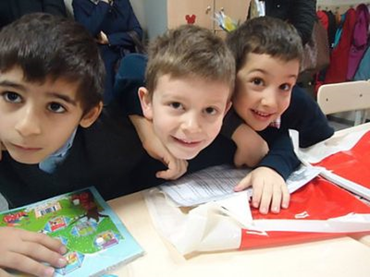 Karnesinde Zayıfı Olan Çocuğa Kızmayın