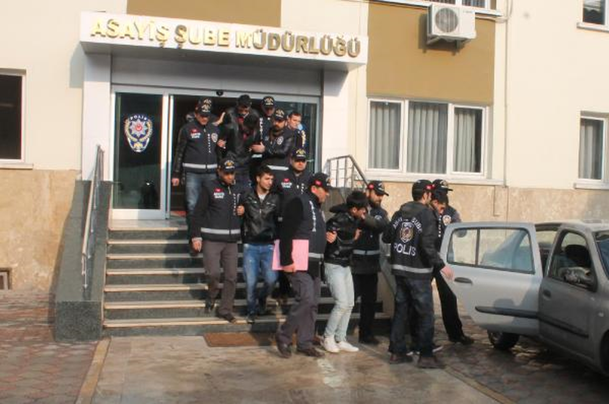 Malatya\'da Telefonlu Dolandırıcılık Çetesinin 5 Üyesi Yakalandı