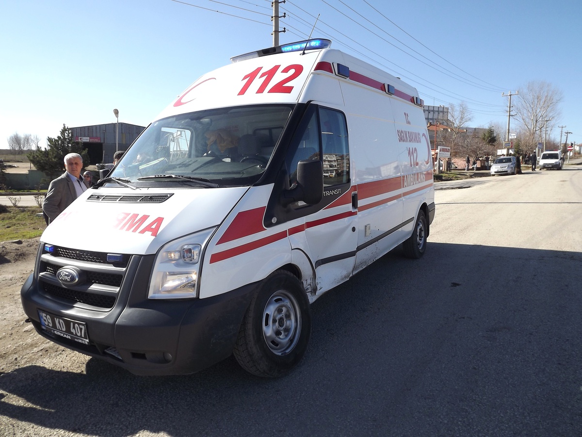 Malkara\'da Hasta Taşıyan Ambulans Kaza Yaptı