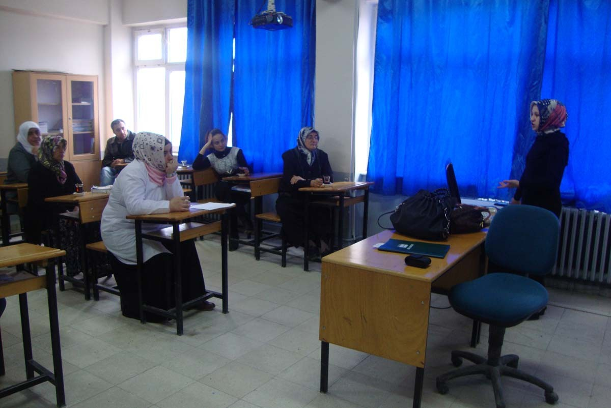 Sınav Stresi Semineri Velilerden Büyük İlgi Gördü