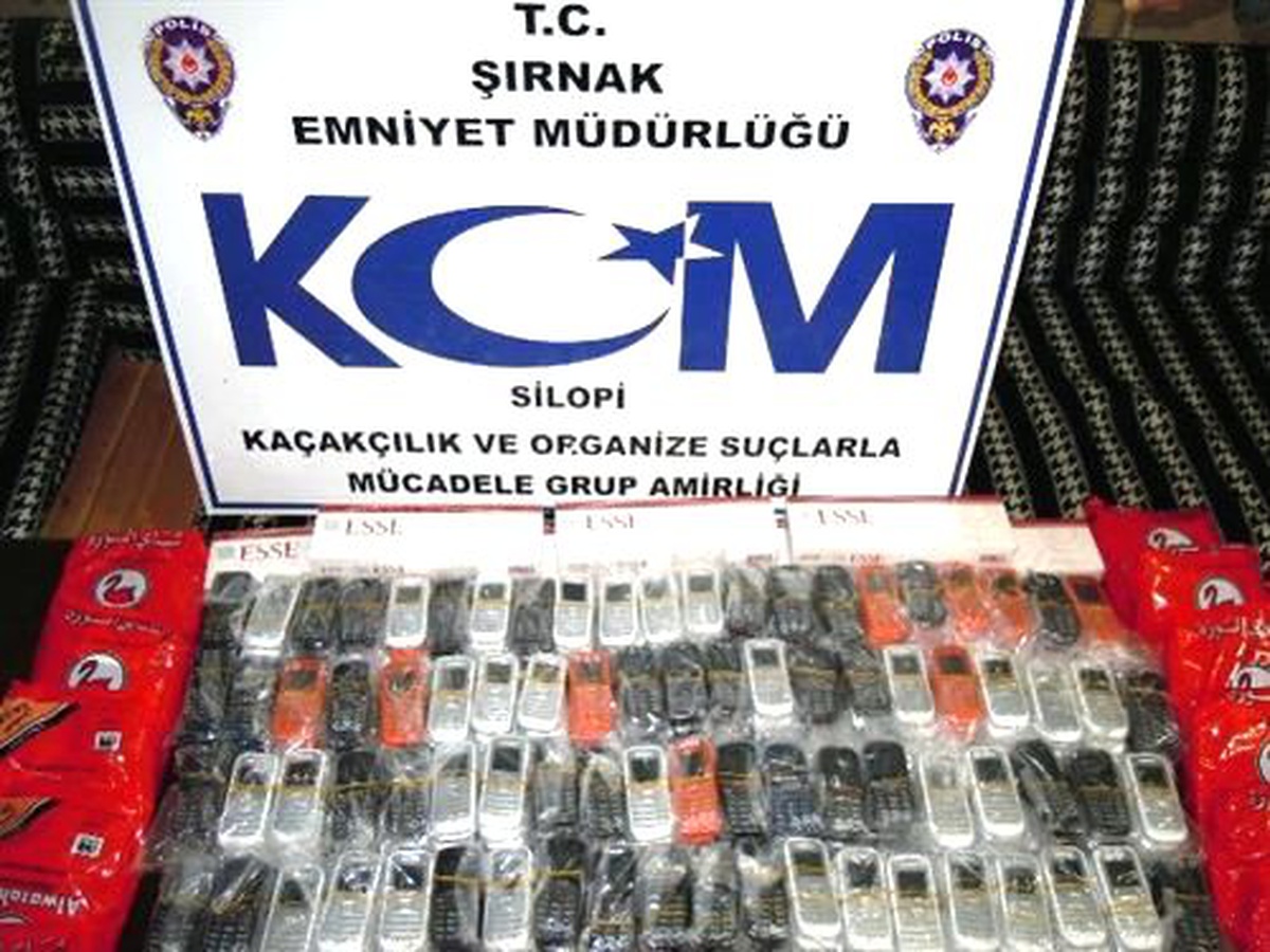 Şırnak\'ta Eroin ve Kaçak Telefon Operasyonları