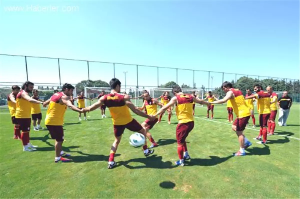 Sneijder İlk Antrenmanına Çıktı