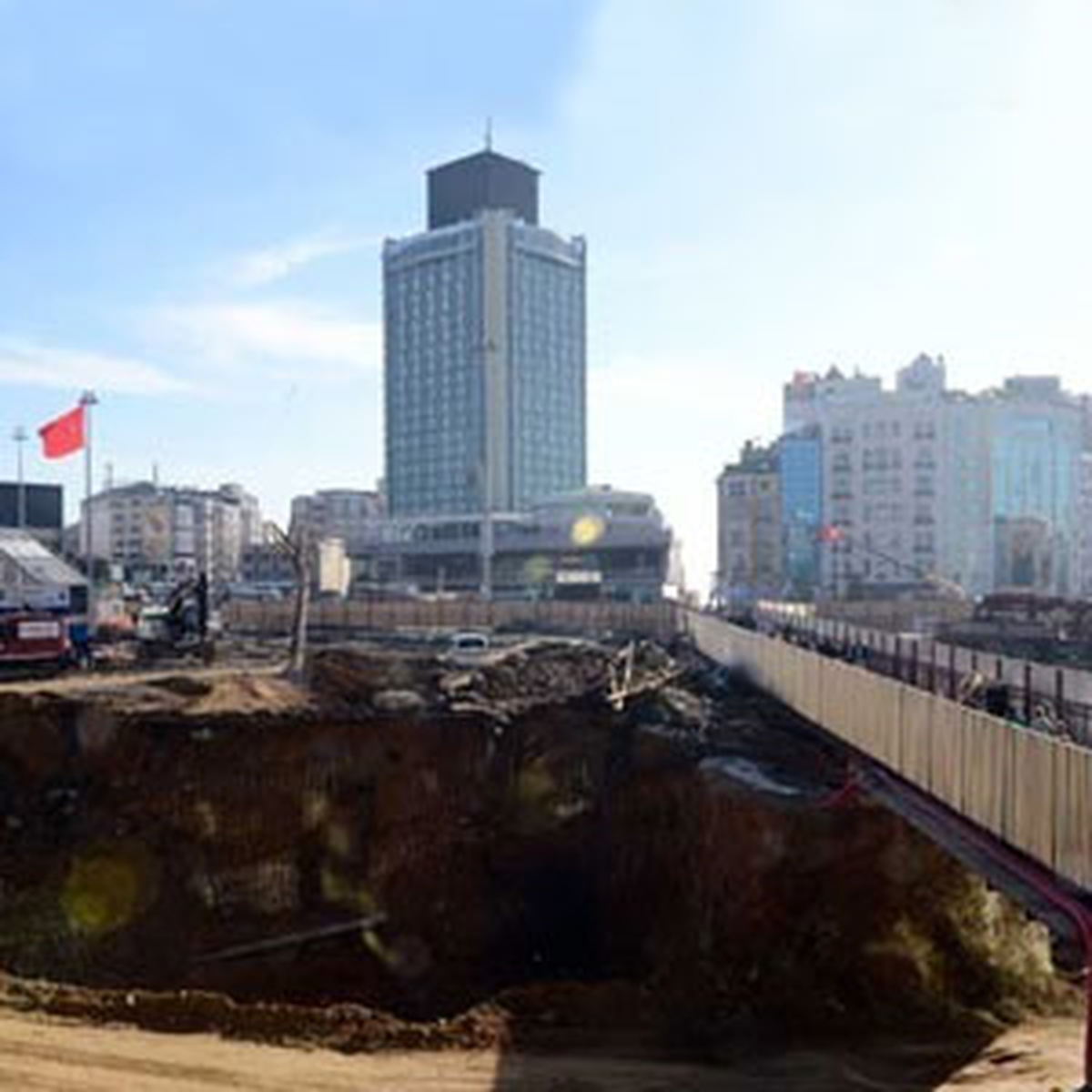Taksim\'e Çıkış 20 Gün Yok