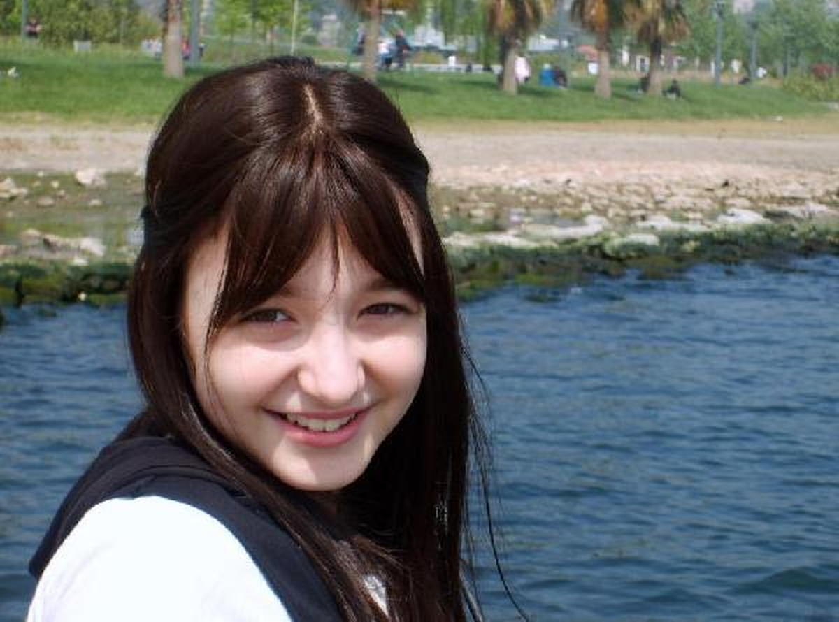 13 Yaşındaki Ceren, Kanserle Mücadelesini Kaybetti