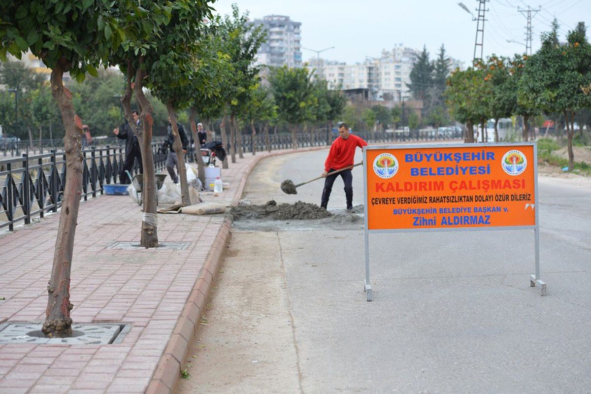 Adana\'da Bulvarlara Estetik