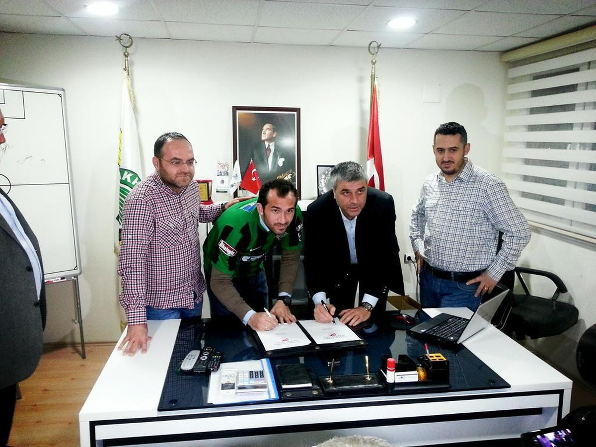 Akhisar Belediyespor, Yunan Oyuncu Gekas\'ı Renklerine Bağladı