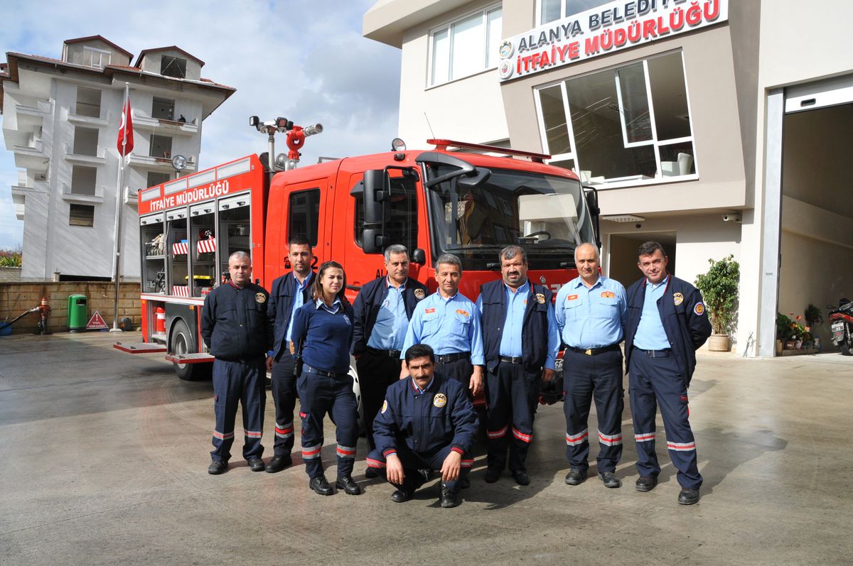 Alanya İtfaiye\'sine Son Model Kurtarma Aracı