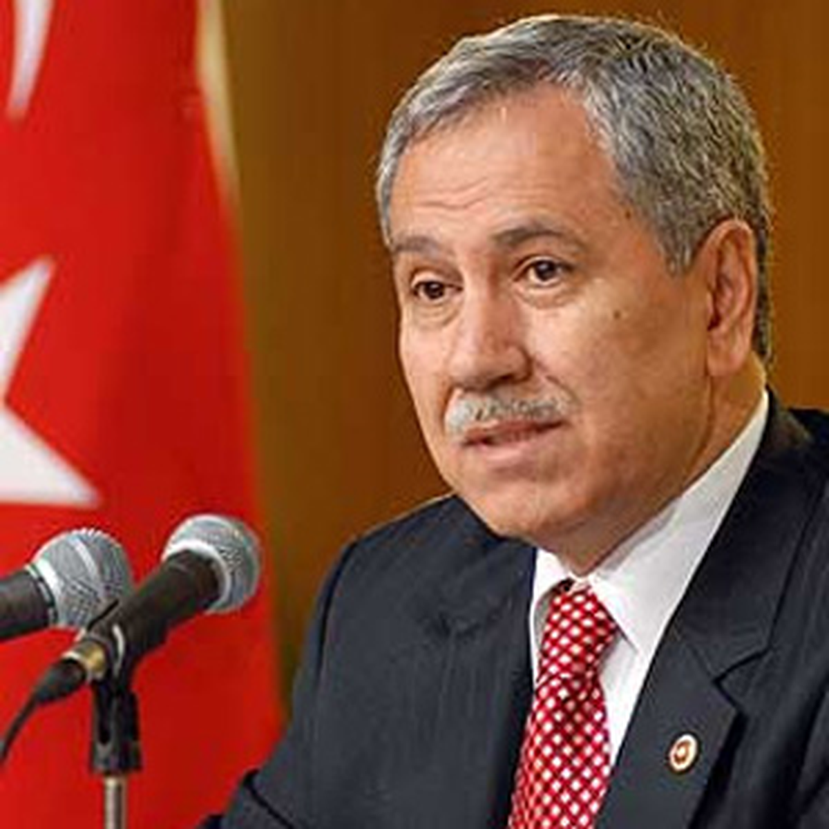 Arınç\'dan Yeni Kabine Yorumu
