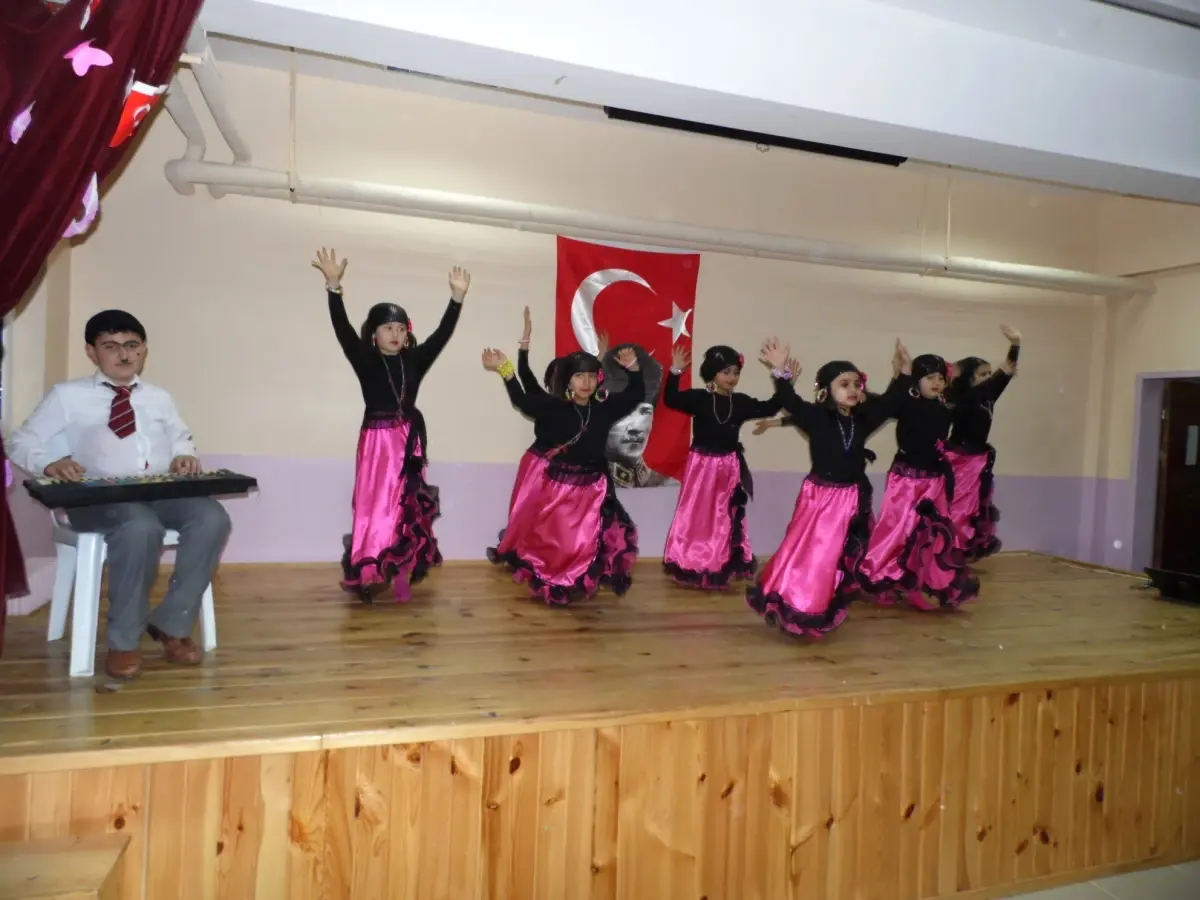 Atatürk İlkokulu Dönem Sonu Eğlencesi Düzenledi
