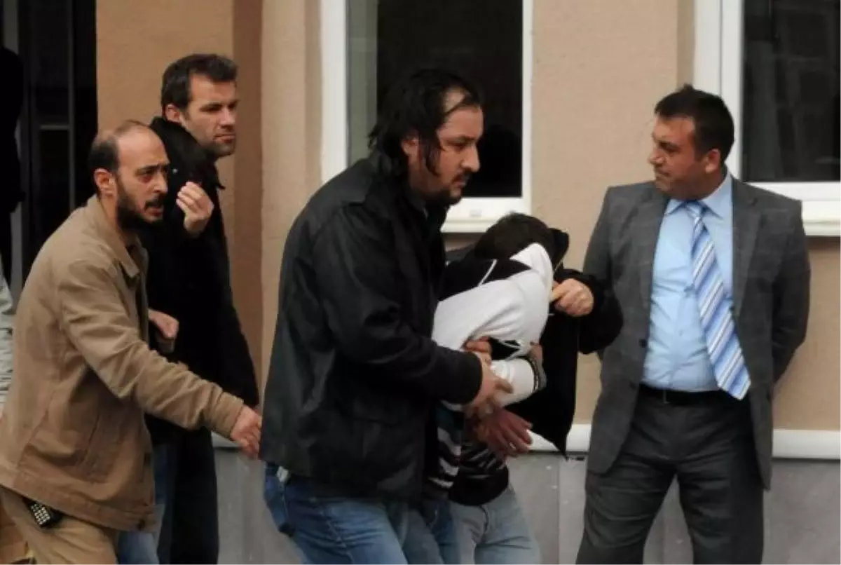 Azeri Kadın Cinayetinde 4 Gözaltı