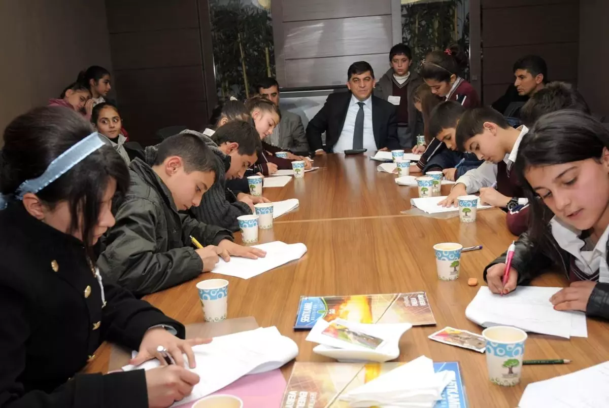 Başkan Fadıloğlu Küçük Yazarları Ağırladı
