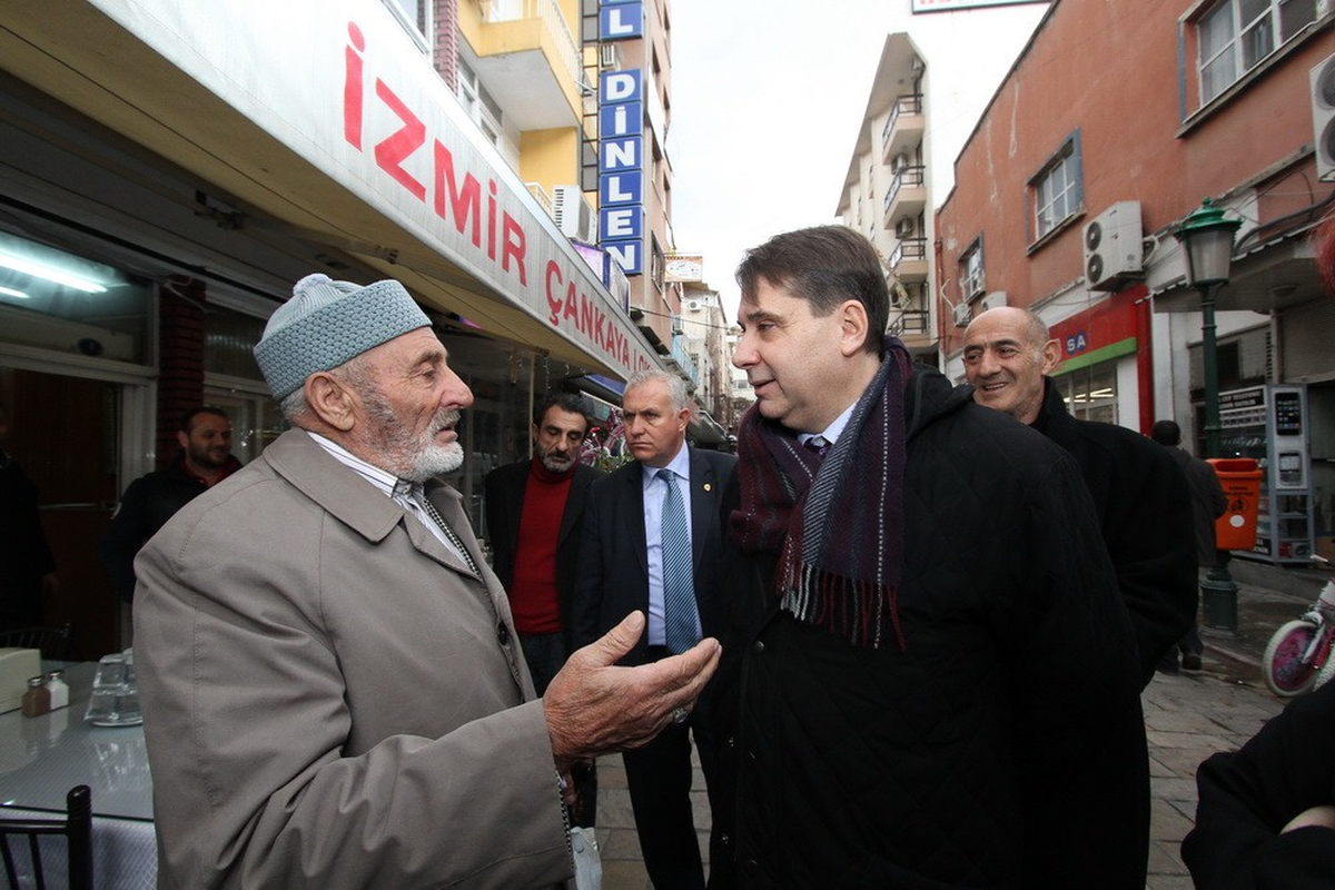 Başkan Tartan, Çankaya Çarşısı Esnafını Ziyaret Etti
