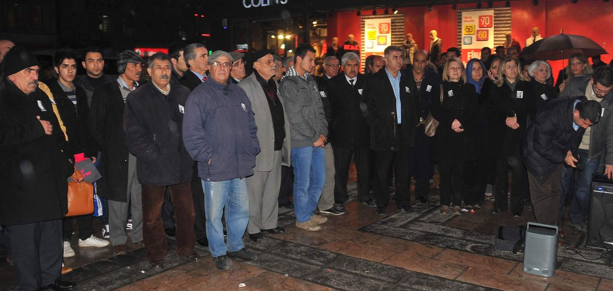 CHP Gençlik Kolları Uğur Mumcu\'yu Andı