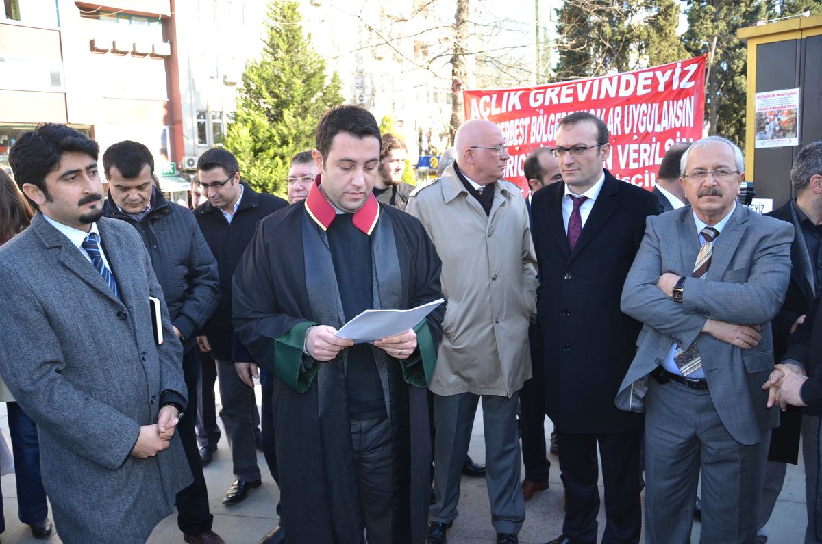 Çorlulu Avukatlar, Açlık Grevindeki İşçilere Destek Verdi