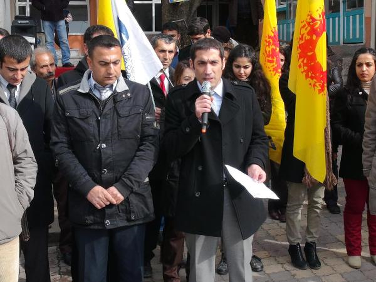 Eğitim-Sen: Pertek Kaymakamı, Polis Baskını Nedeniyle Özür Diledi