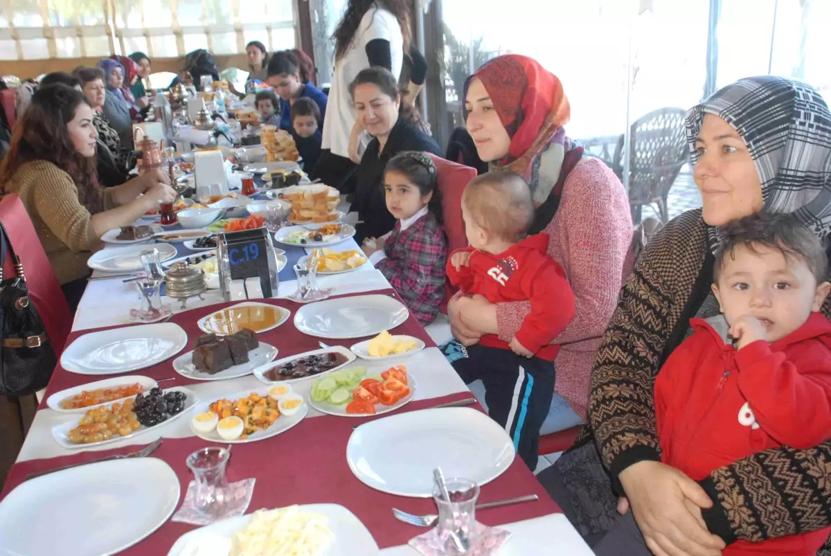 Fethiyeli Anneler Sertifikalı Oldu