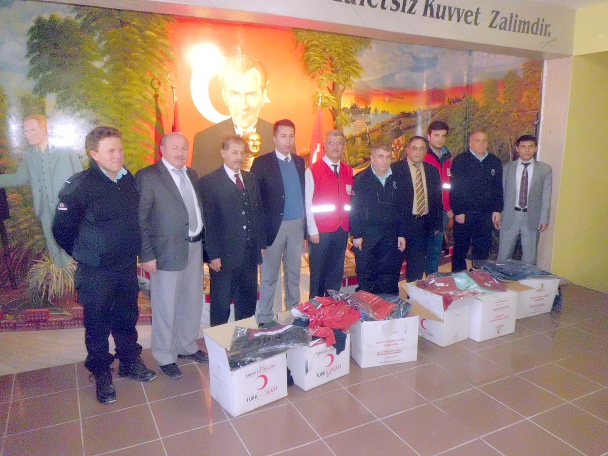 Kızılay\'dan Mahkumlara Kıyafet Yardımı