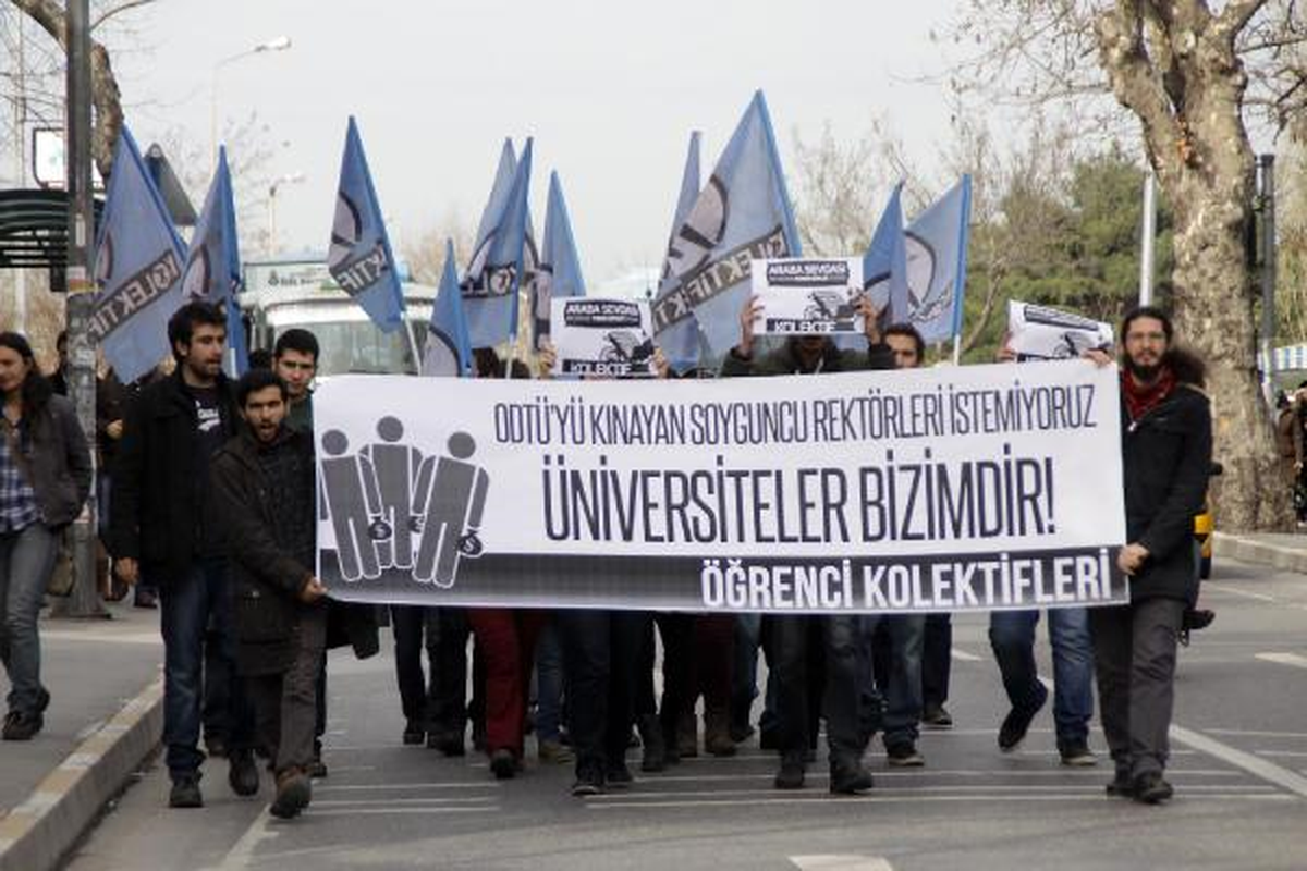 Öğrencilerden Hortumlu Eylem