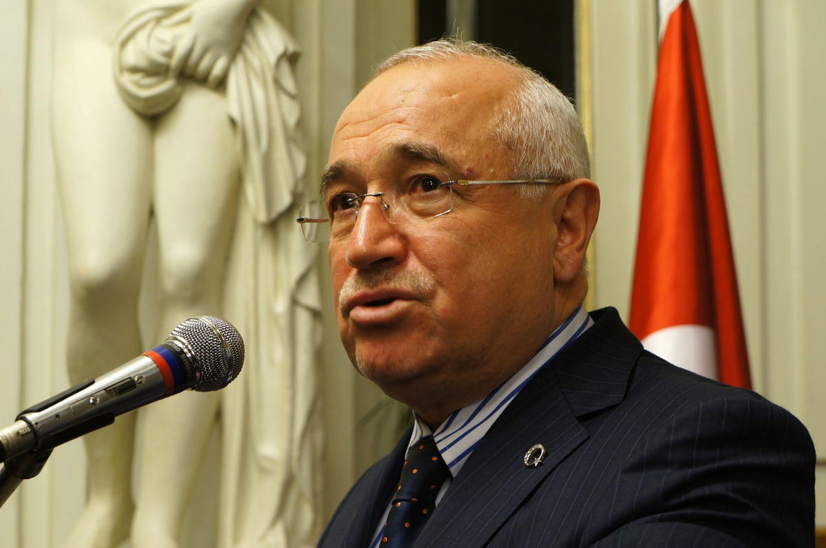 TBMM Başkanı Çiçek\'den Mumcu ve Okkan İçin Mesaj