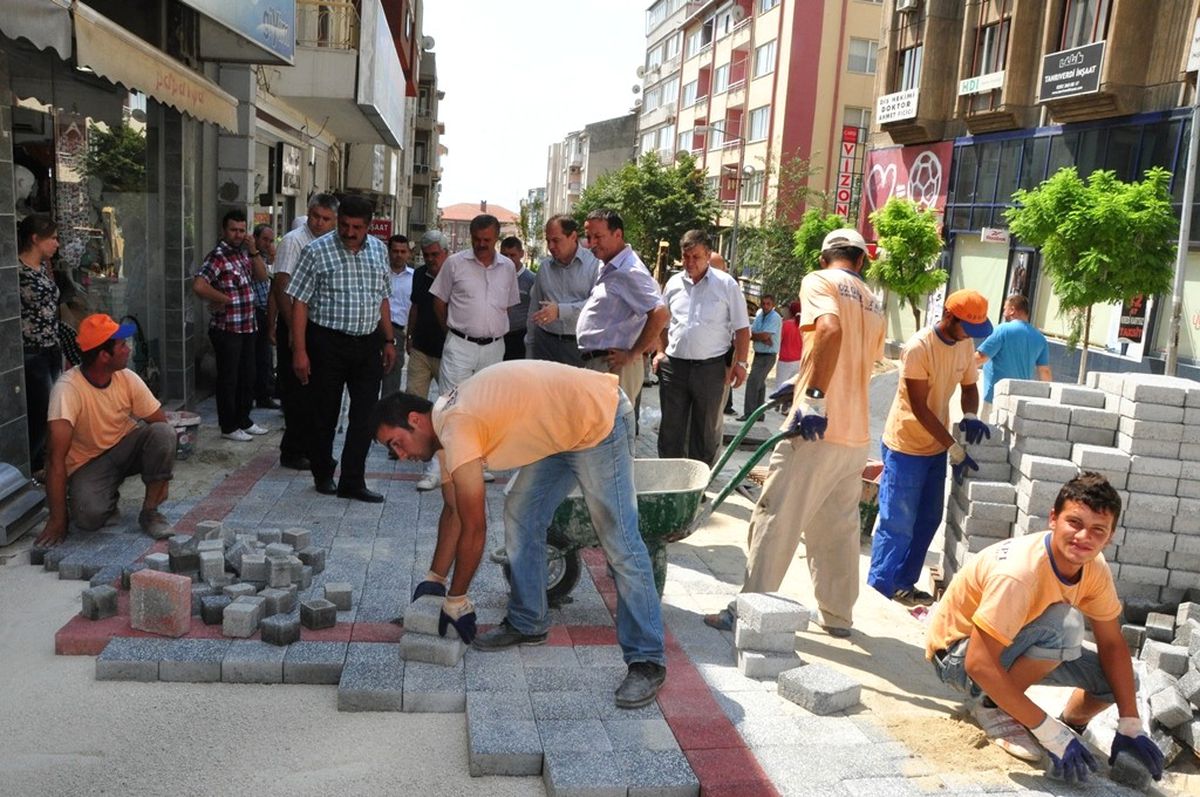 Tekirdağ Belediyesi 208 Bin Metre Kare Parke Taş Döşedi