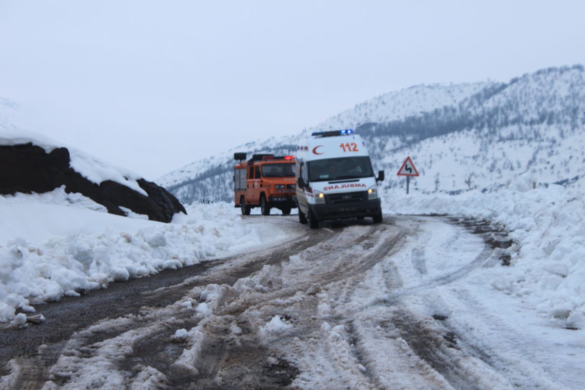 Tunceli\'de Yaralı Kurtarma Operasyonu