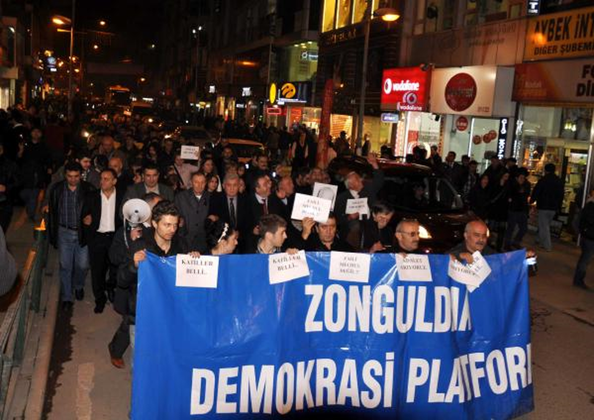 Uğur Mumcu Zonguldak\'ta Anıldı (2)