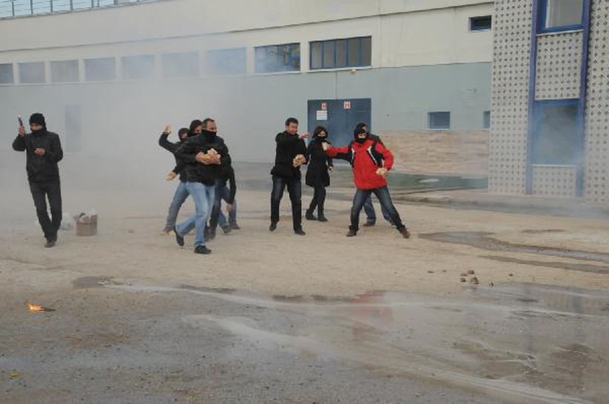 Yalova\'da Toplumsal Olaylara Müdahale Tatbikatı