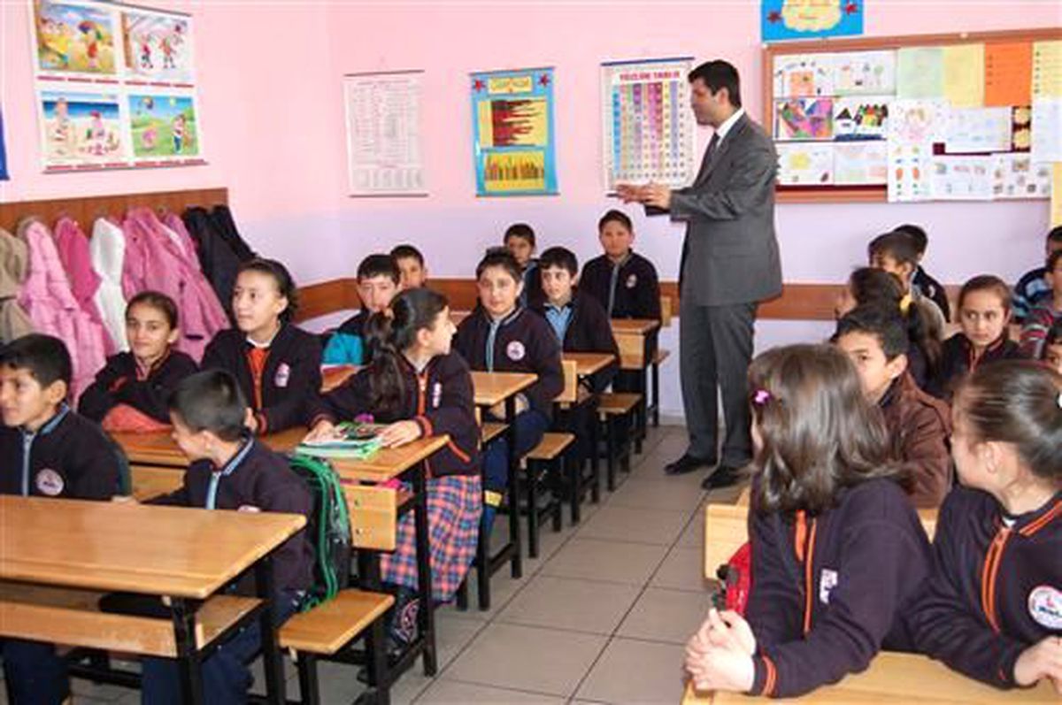 Bitlis\'te 94 Bin 957 Öğrenci Karne Aldı