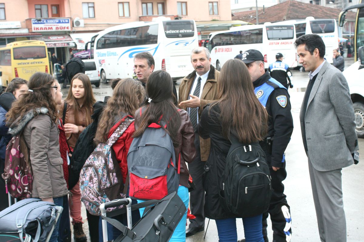 Düzce Polisi Otogarda Önlem Aldı