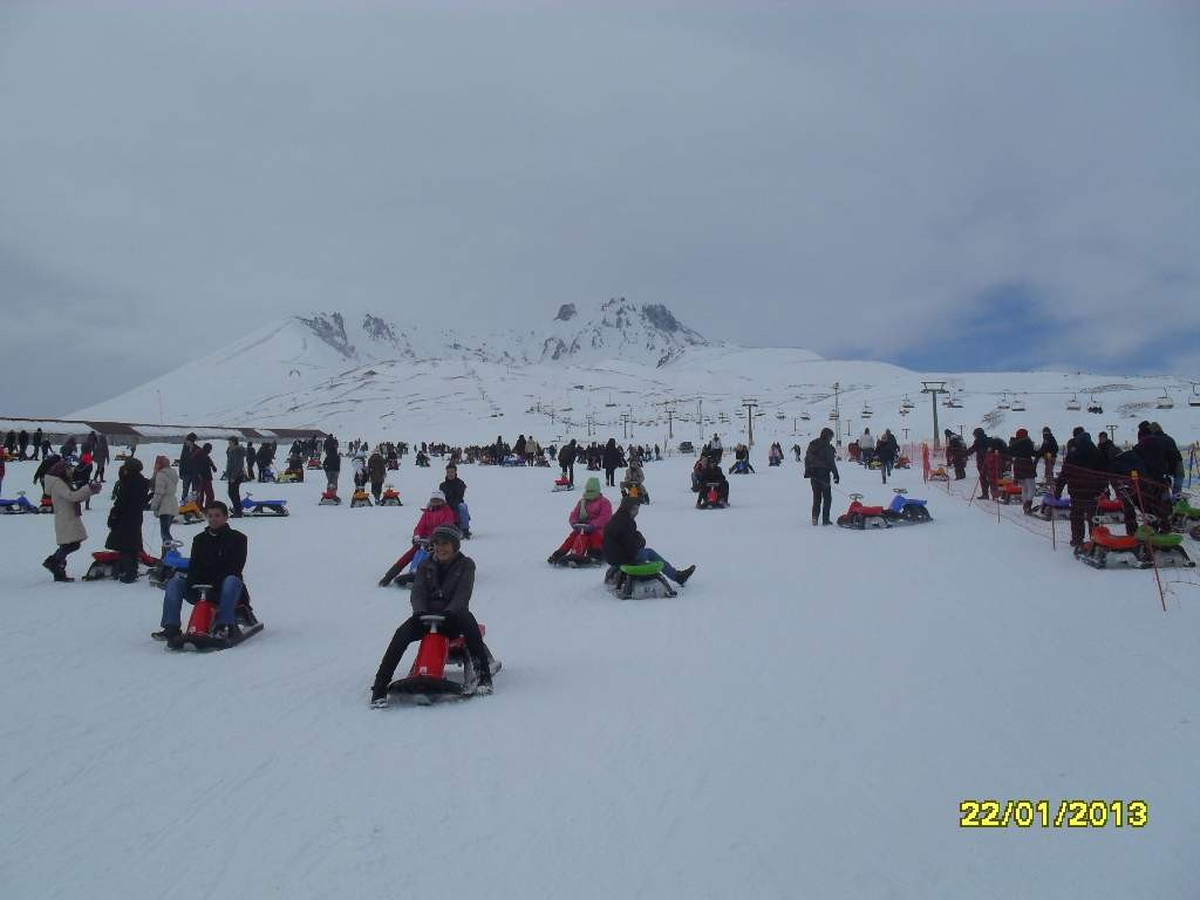 Emniyet Mensupları Erciyes\'te Stres Attı