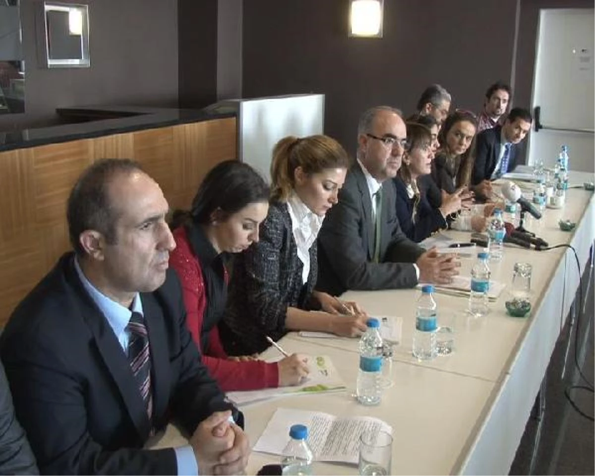 Ergenekon Sanıklarının Avukatlarından Basın Toplantısı