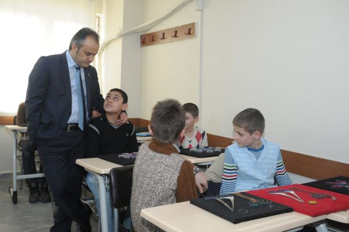 İnşaat Malzemesini Sanata Dönüştürdüler