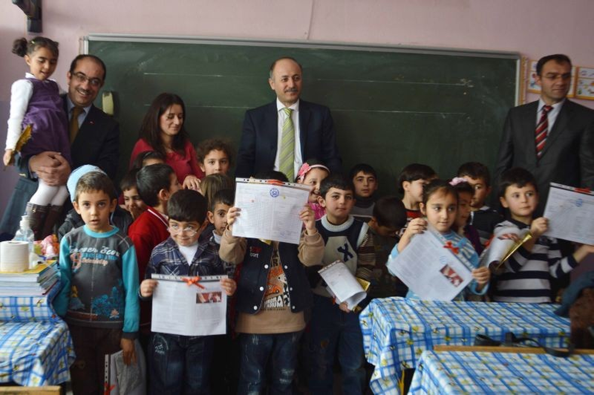 Karnelerini Vali Azizoğlu\'ndan Aldılar