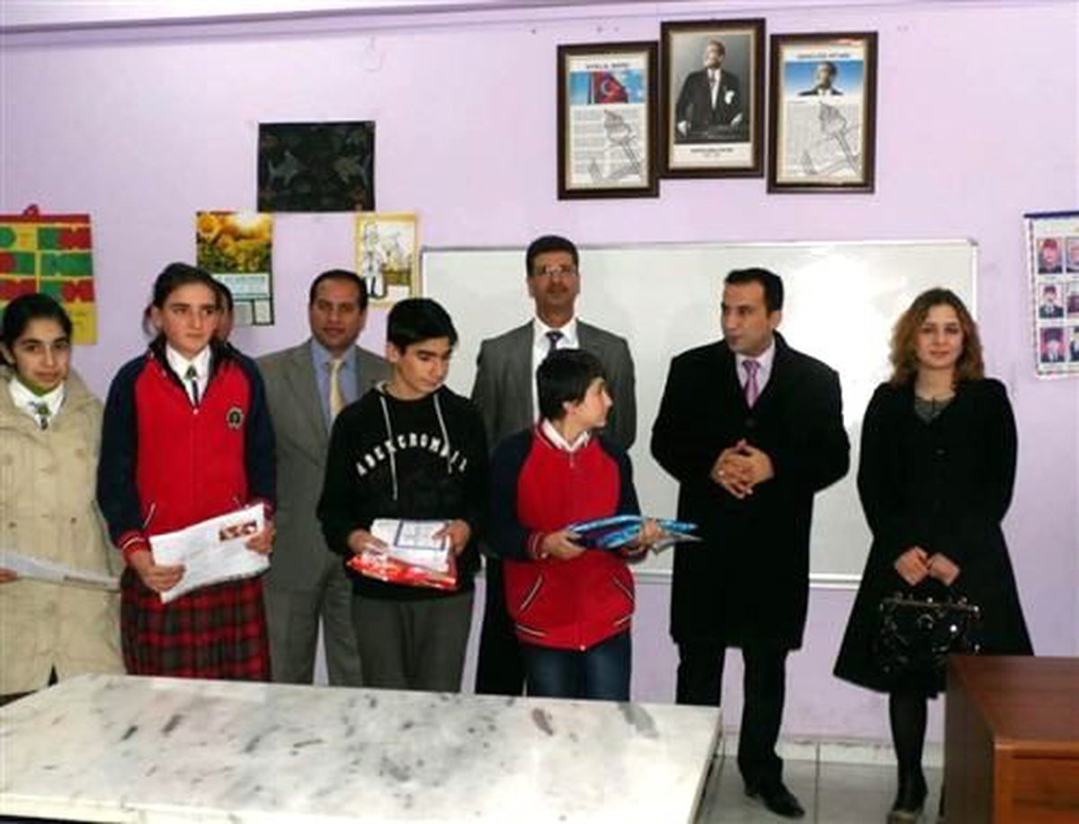 Kaymakam Baysal, Dereceye Giren Öğrencilere Ödül Verdi