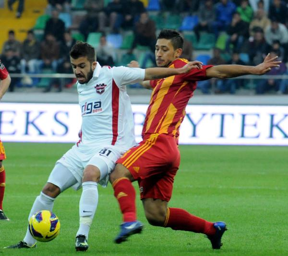 Kayserispor Malik Fathi ile Yollarını Ayırdı