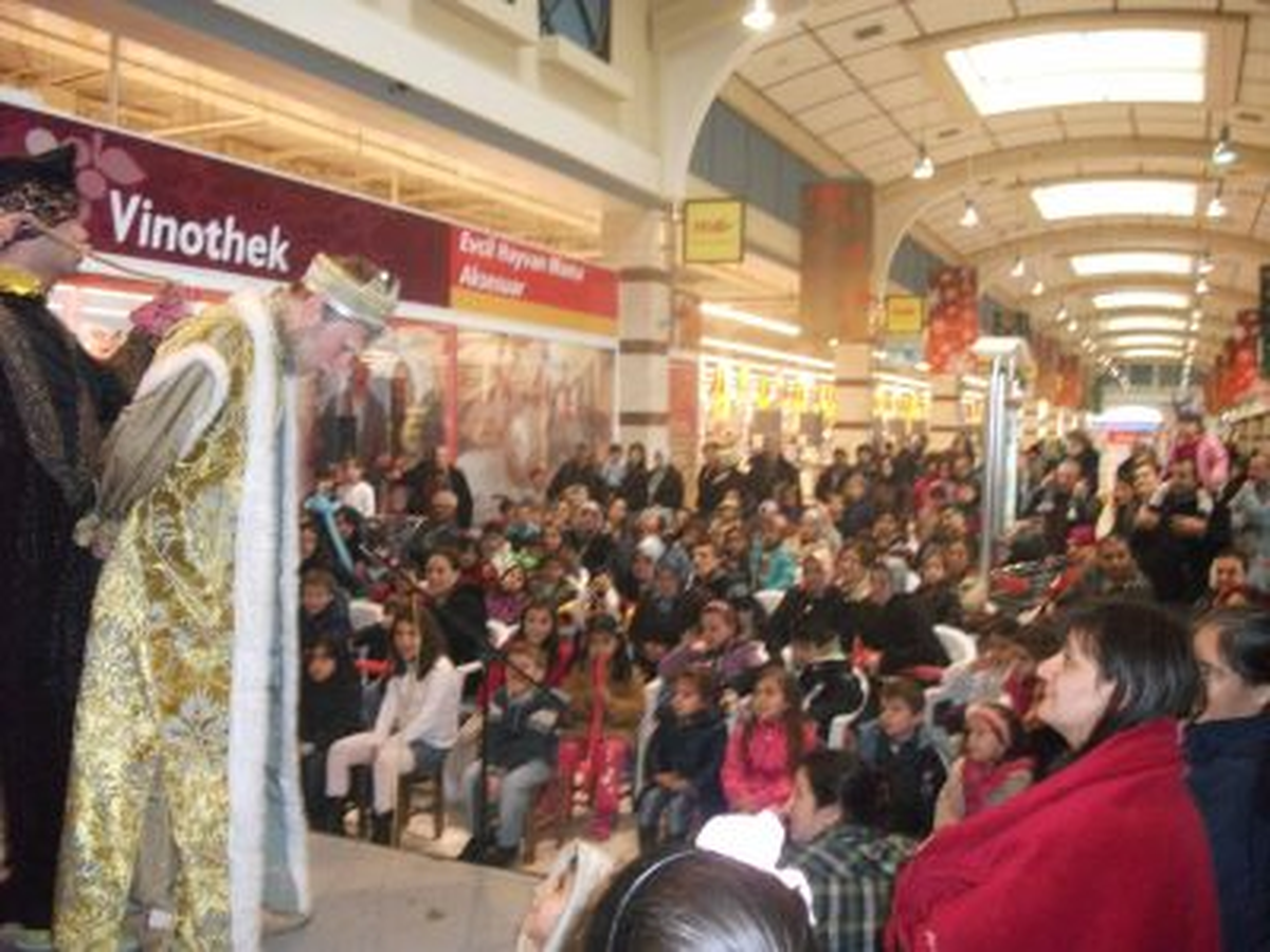 M1 Merkez Kartal AVM\'de Karnaval