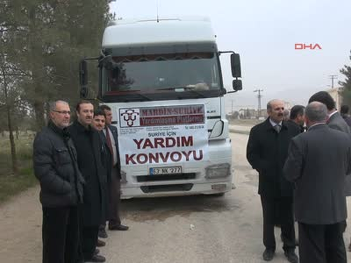 Mardin\'den Suriye\'ye 4 Tır Yardım Malzemesi