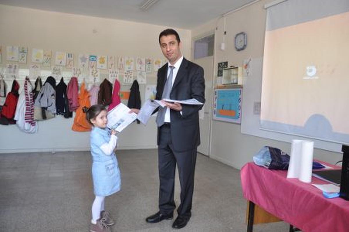 Öğrenciler Bugün Karne Alarak Yarıyıl Tatiline Girdi